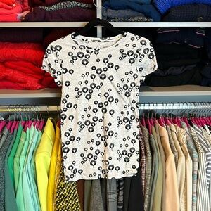 Loft gray with black print short sleeve scoop neck top size XS​